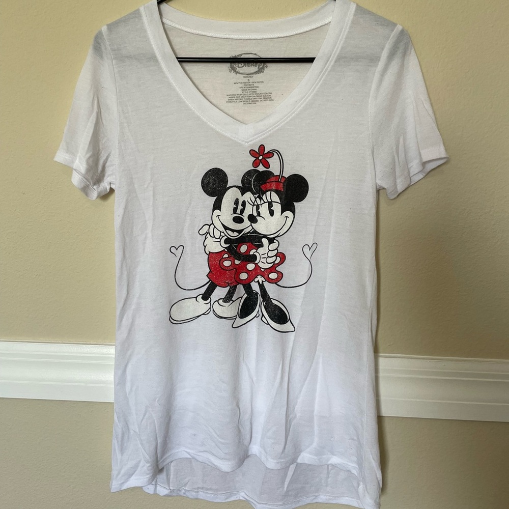 ✨Mickey and Minnie Disney Shirt V-Neck Small